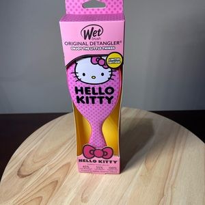 Brand New Limited Edition Sanrio Wet Hello Kitty Pink Hairbrush